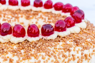 Frankfurter Kranz ayrıntılı kiraz ile