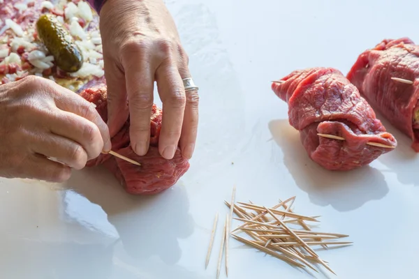Rundvlees rollades worden voorbereid en gekookt — Stockfoto