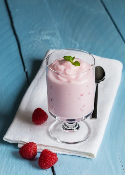 Raspberry cream dessert with mint — Stock Photo, Image