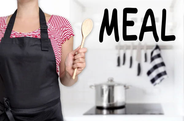 Cocina comida sosteniendo fondo cuchara de madera — Foto de Stock