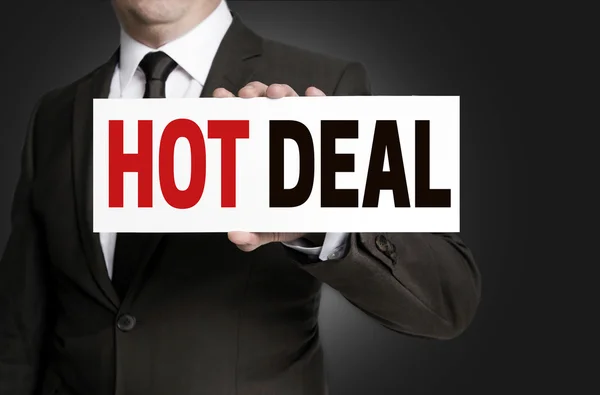 Hot Deal-teken wordt gehouden door zakenman concept — Stockfoto