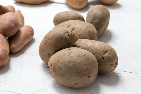 Batatas Tábua Madeira Branca Conceito — Fotografia de Stock