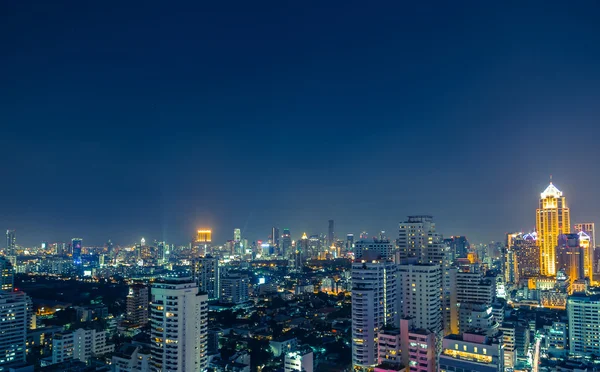 Бангкок skyline в night panorama — стокове фото