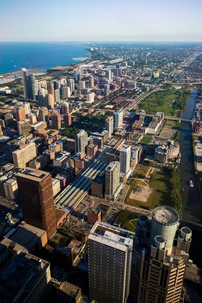 Чикаго Скайлайн в конце дня — стоковое фото