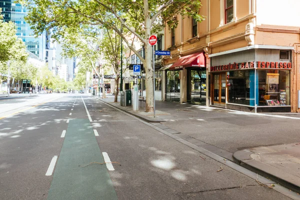 Melbournes Bourke Caddesi Coronavirus salgını sırasında sessizdir. — Stok fotoğraf
