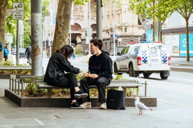 Swanston St Coronavirus salgını sırasında yeniden açıldı