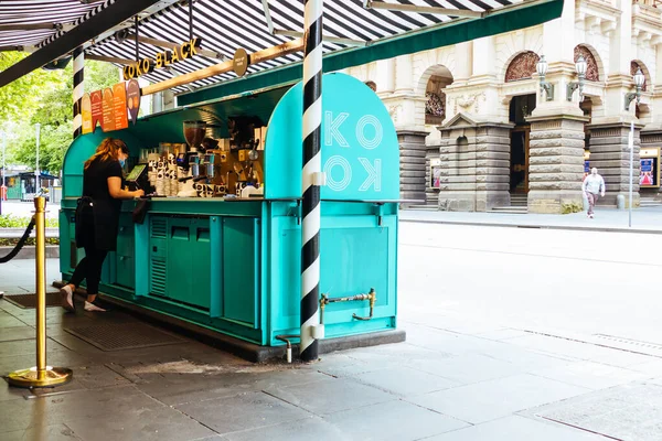 Swanston St Opětovné otevření během coronavirus Pandemic — Stock fotografie