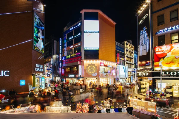 Bezirk Myeong-dong in Seoul Südkorea — Stockfoto