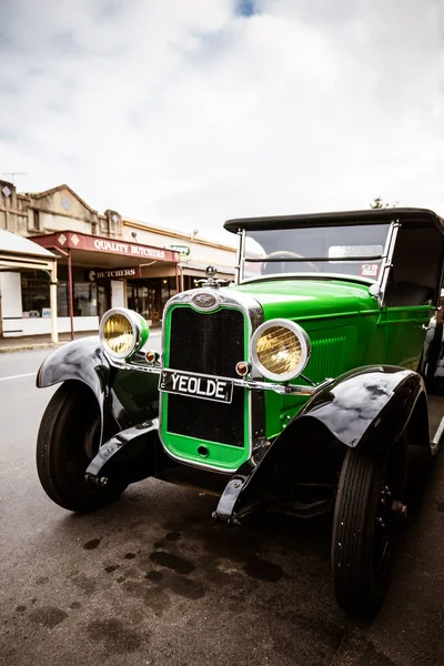 Klasyczny samochód w Maldon Australia — Zdjęcie stockowe