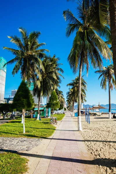 Nha Trang Main Beach no Vietnã — Fotografia de Stock