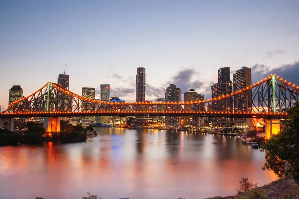 Story Bridge e Brisbane Skyline Austrália — Fotografia de Stock