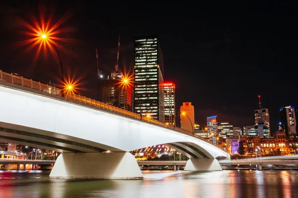 Victoria Bridge and Brisbane Skyline Australia — Stock Photo, Image