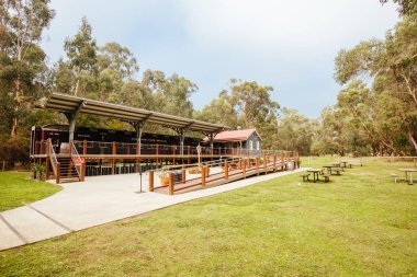 Lilydale 'den Avustralya' daki Warburton Demiryolu 'na