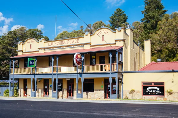 Αυστραλιανό Pub Hotel in Launching Place Αυστραλία — Φωτογραφία Αρχείου