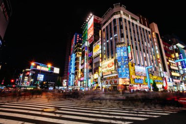 Japonya 'da gece vakti Shinjuku Tokyo