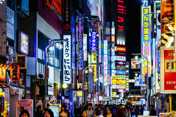 Синдзюку Токио ночью в Японии