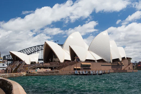 Сіднейський оперний театр — стокове фото