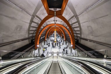 MELBOURNE, AUSTRALYA - 18 Ekim 2025: Metro Tüneli projesi kapsamında Devlet Kütüphane İstasyonu halka açıldı. Melbourne CBD, Victoria, Avustralya 'da yer alan ve 18 Ekim 2025' te çekilmiştir..