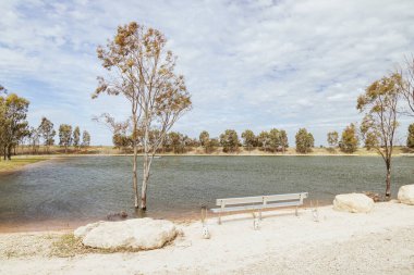 RAINBOW, AUSTRALIA - 26 Eylül 2025: Avustralya 'nın Wimmera Mallee bölgesinde güneşli bir bahar gününde Gökkuşağı Gölü
