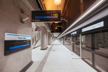 MELBOURNE, AUSTRALYA - 2 ARALIK 2025: Metro Tüneli projesinin bir parçası olarak Belediye Binası 'nın yeraltı tren istasyonu açıldı. Melbourne, CBD, Victoria, Avustralya 'da bulunmaktadır.
