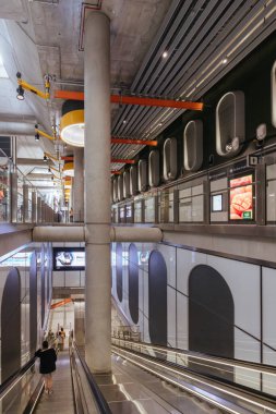 MELBOURNE, AUSTRALYA - 3 Aralık 2025 Metro Tüneli projesinin bir parçası olarak Parkville yeraltı tren istasyonu açıldı. Melbourne, CBD, Victoria, Avustralya 'da bulunmaktadır.