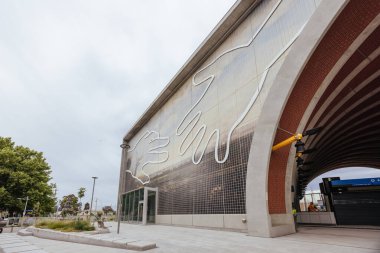 MELBOURNE, AUSTRALYA - 4 ARALIK 2025: Metro Tüneli projesinin bir parçası olarak yeni açılan Arden yeraltı tren istasyonu. Melbourne, Victoria, Avustralya 'da yer almaktadır