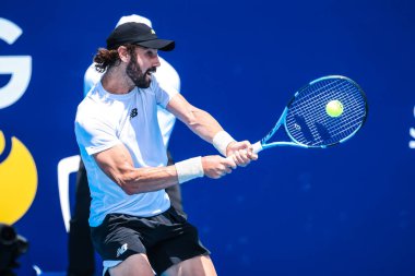 MELBOURNE, AUSTRALIA - 14 Ocak 2026: Avustralyalı Jordan Thompson, 14 Ocak 2026 tarihinde Melbourne, Avustralya 'da Kanadalı Denis Shapovalov ile oynamaktadır..