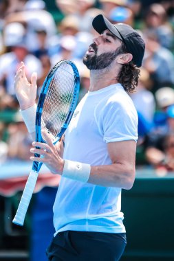 MELBOURNE, AUSTRALIA - 14 Ocak 2026: Avustralyalı Jordan Thompson, 14 Ocak 2026 tarihinde Melbourne, Avustralya 'da Kanadalı Denis Shapovalov ile oynamaktadır..