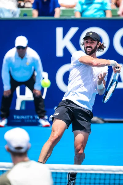 MELBOURNE, AUSTRALIA - 14 Ocak 2026: Avustralyalı Jordan Thompson, 14 Ocak 2026 tarihinde Melbourne, Avustralya 'da Kanadalı Denis Shapovalov ile oynamaktadır..