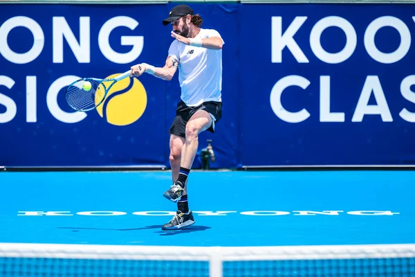 MELBOURNE, AUSTRALIA - 14 Ocak 2026: Avustralyalı Jordan Thompson, 14 Ocak 2026 tarihinde Melbourne, Avustralya 'da Kanadalı Denis Shapovalov ile oynamaktadır..