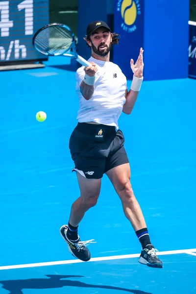 MELBOURNE, AUSTRALIA - 14 Ocak 2026: Avustralyalı Jordan Thompson, 14 Ocak 2026 tarihinde Melbourne, Avustralya 'da Kanadalı Denis Shapovalov ile oynamaktadır..