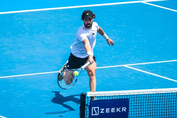 MELBOURNE, AUSTRALIA - 14 Ocak 2026: Avustralyalı Jordan Thompson, 14 Ocak 2026 tarihinde Melbourne, Avustralya 'da Kanadalı Denis Shapovalov ile oynamaktadır..