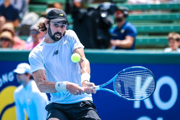 MELBOURNE, AUSTRALIA - 14 Ocak 2026: Avustralyalı Jordan Thompson, 14 Ocak 2026 tarihinde Melbourne, Avustralya 'da Kanadalı Denis Shapovalov ile oynamaktadır..