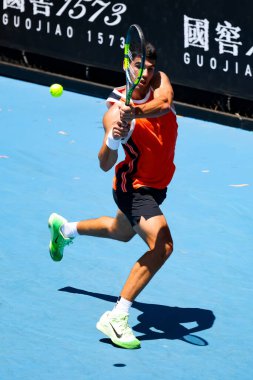 MELBOURNE, AUSTRALYA - 17 HAZİRAN: İspanya 'dan Carlos Alcaraz, 17 Ocak 2026' da Melbourne, Avustralya 'daki Melbourne Park' ta yapılacak 2026 Avustralya Açık tenis turnuvası öncesinde antrenman yapıyor..