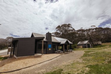 AVUSTRALYA, 10 HAZİRAN: 10 HAZİRAN 2026: Yaz boyunca Victoria, Avustralya 'da Akşam Yemeği Köyü kızak yarışı