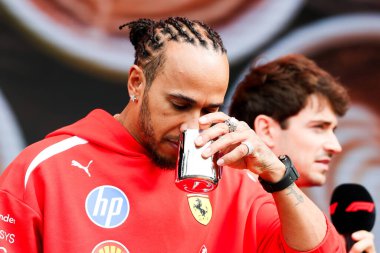 MELBOURNE, AUSTRALIA - Mart 06 2026: Scuderia Ferrari HP 'den Lewis Hamilton Avustralya' nın Melbourne kentindeki Albert Park 'ta düzenlenen 2026 Avustralya Grand Prix' inde