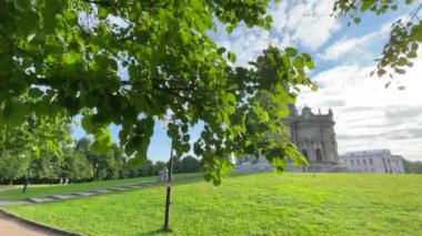 Eski katedrali olan Panorama, Dubrovitsy, Moskova bölgesi, Rusya