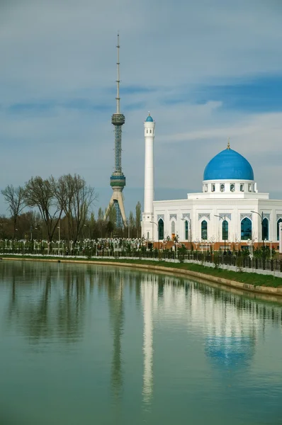 Witte moskee Minor in Tasjkent, Oezbekistan — Stockfoto