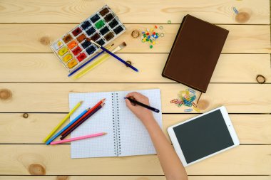 Küçük çocuk ödev defter - Üstten Görünüm