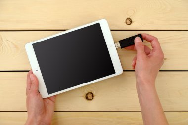 El ekleme usb bellek Tablet