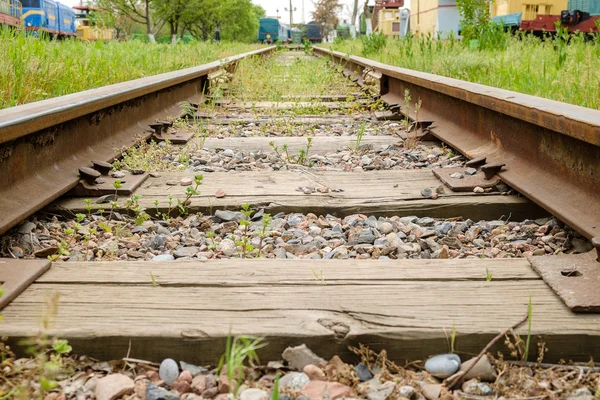 Alte Eisenbahnstrecke mit alten Zügen — Stockfoto
