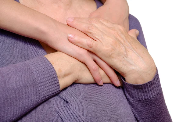 Manos viejas y jóvenes . — Foto de Stock