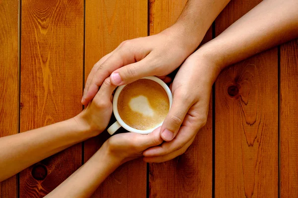 Innamorata di una tazza di caffè — Foto Stock