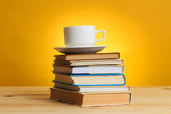 kitap ve kahve