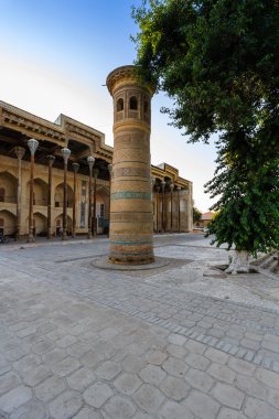 Karmaşık Bolo-hauz - bir cami, bir minare ve bir Havuzu, Buhara, Özbekistan