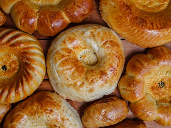 Auswahl an traditionellen usbekischen Broten — Stockfoto