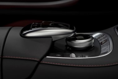 modern otomobil dashboard.