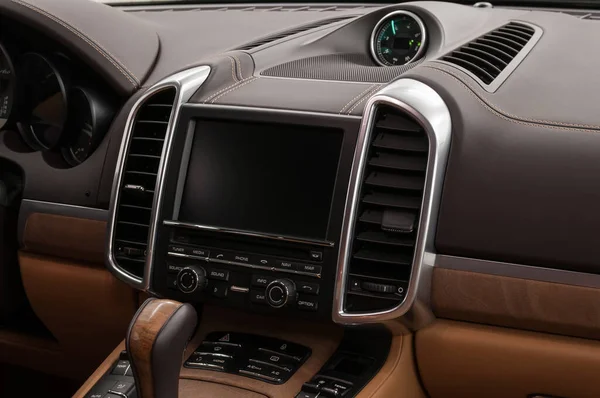 Multimediascherm Bedieningsknoppen Moderne Auto Interieur Detail — Stockfoto