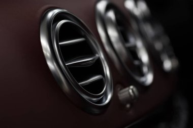 İş arabasının havalandırma deliği. İç detay.