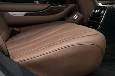 Araba arka yolcu koltukları.